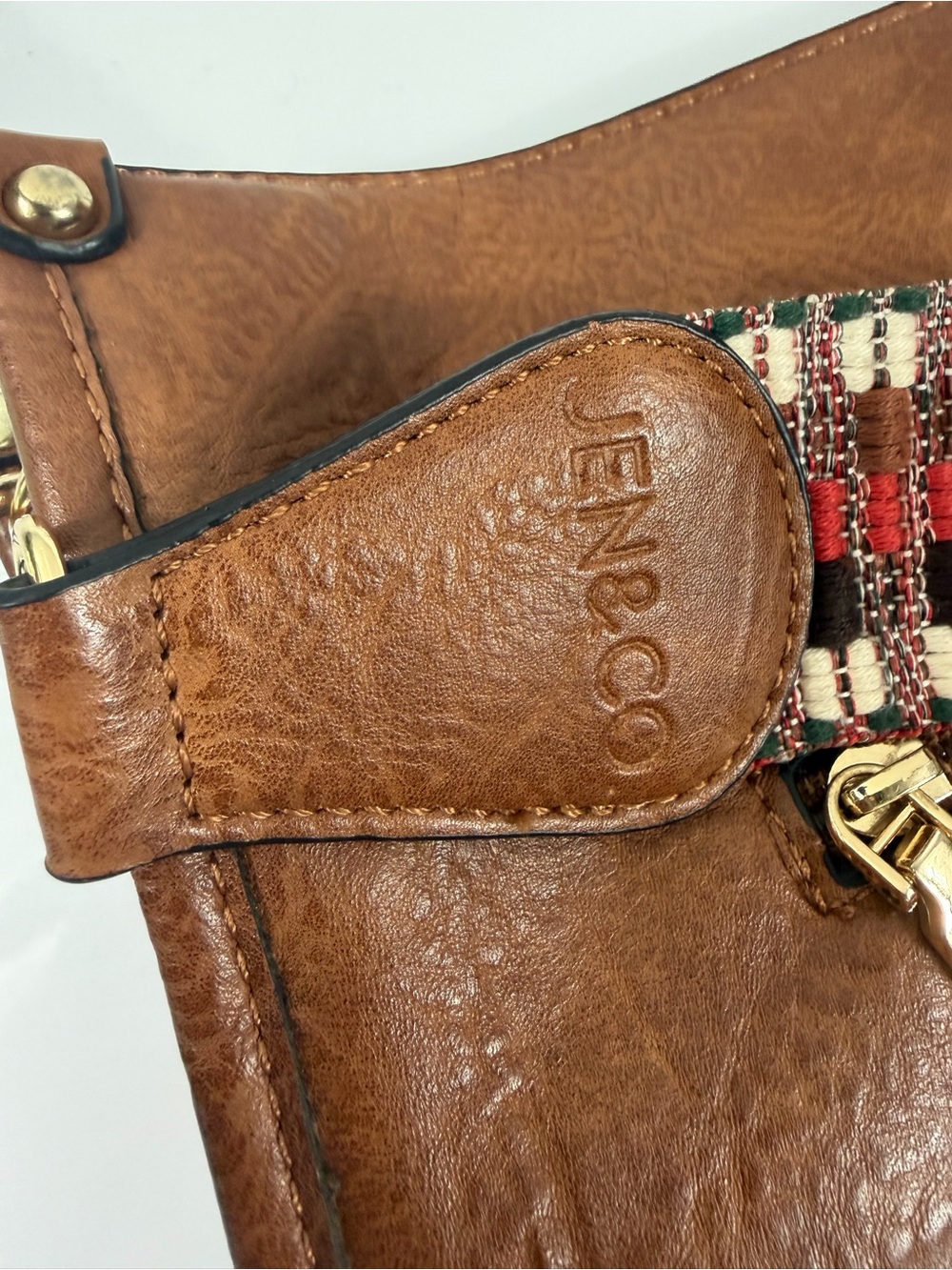 Crossbody Bag with Woven Guitar Strap – Jen & Co. vegan leather - Picture 11 of 14
